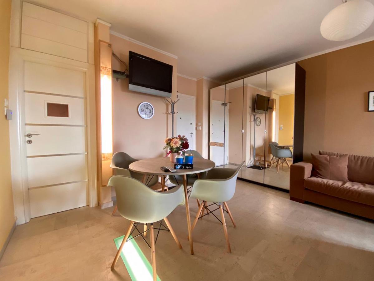Einstein'S Apartment Athen Eksteriør billede